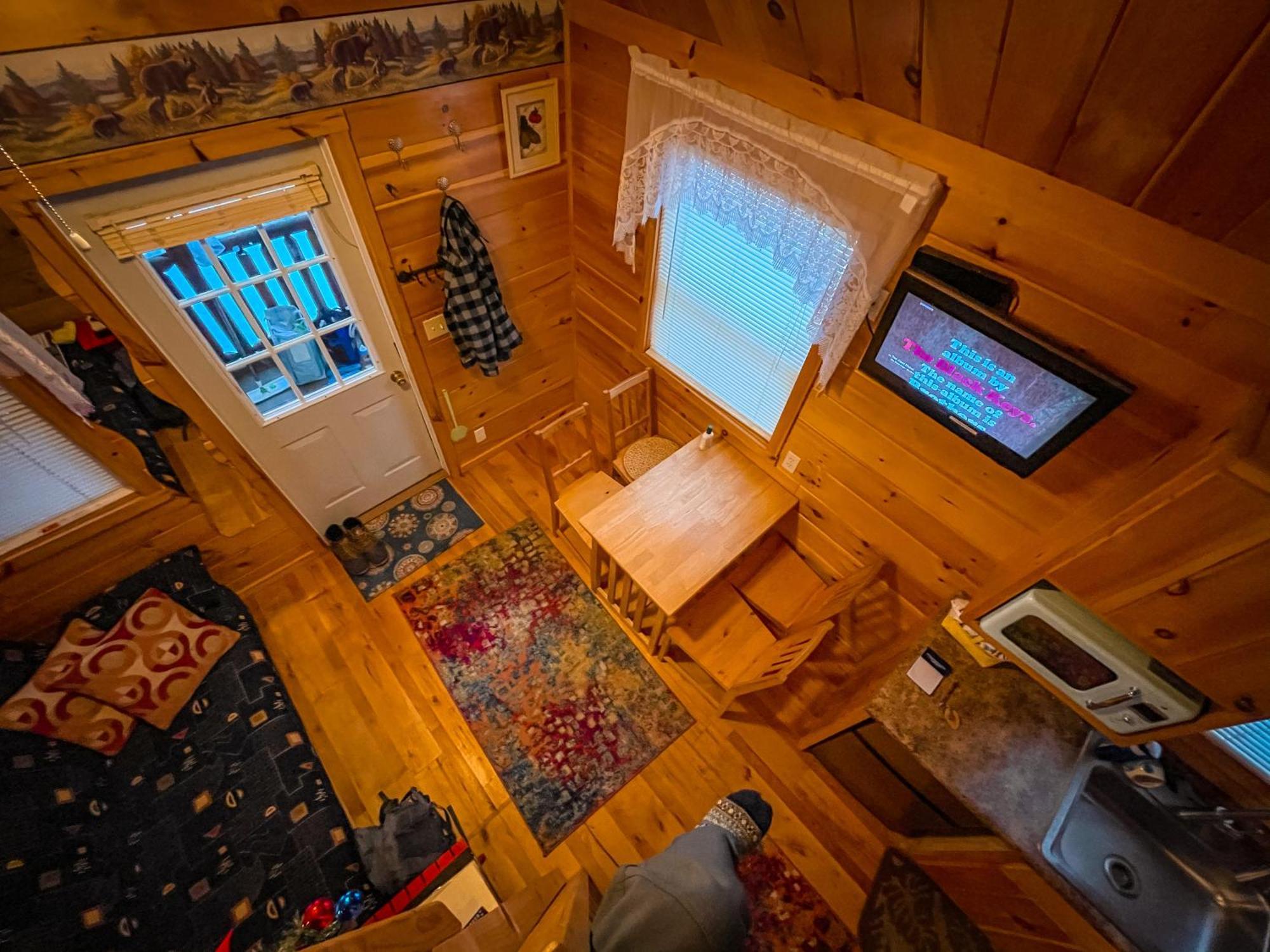 Motel Long Lake And Cottages Стая снимка