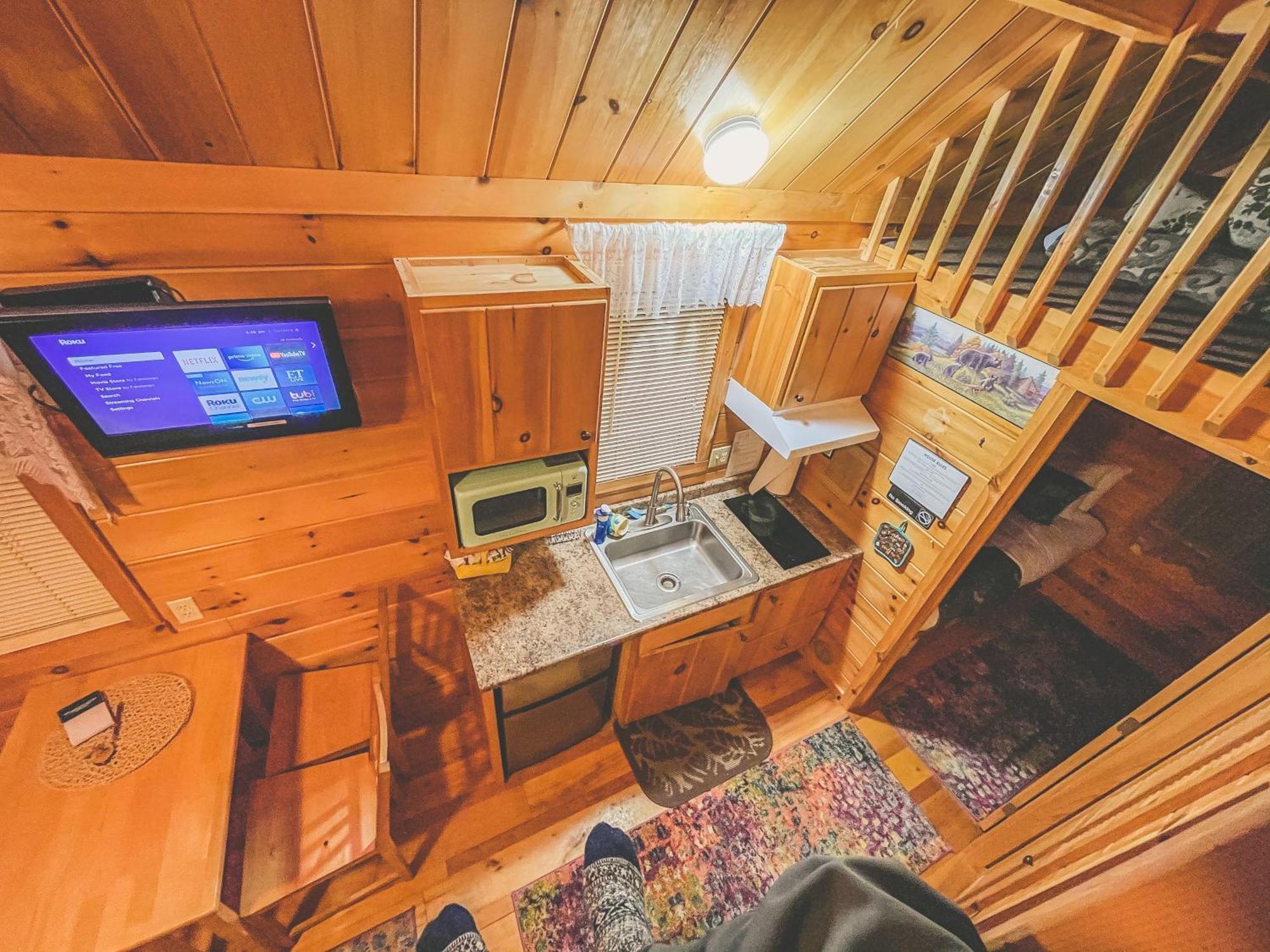Motel Long Lake And Cottages Стая снимка