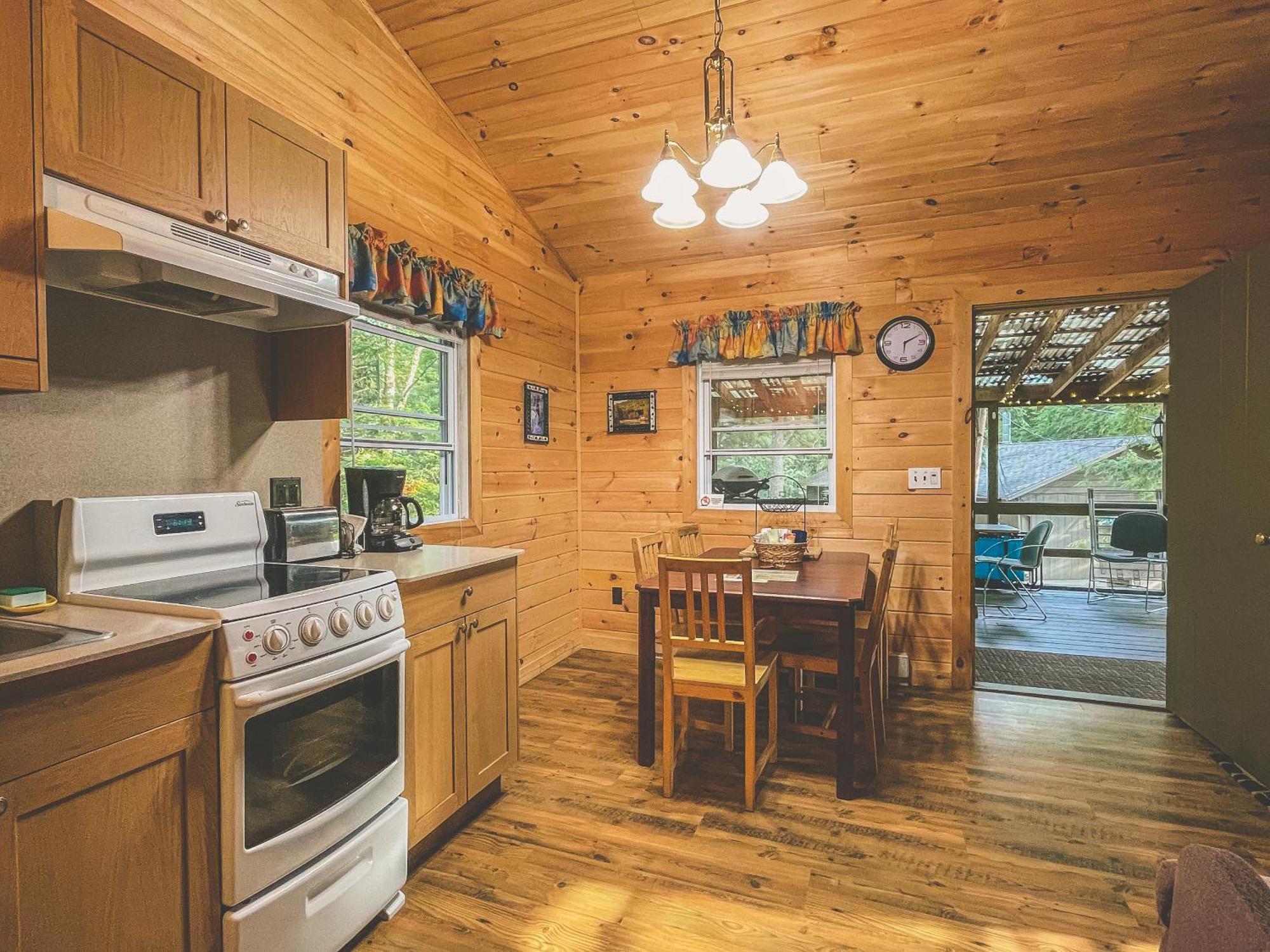 Motel Long Lake And Cottages Стая снимка