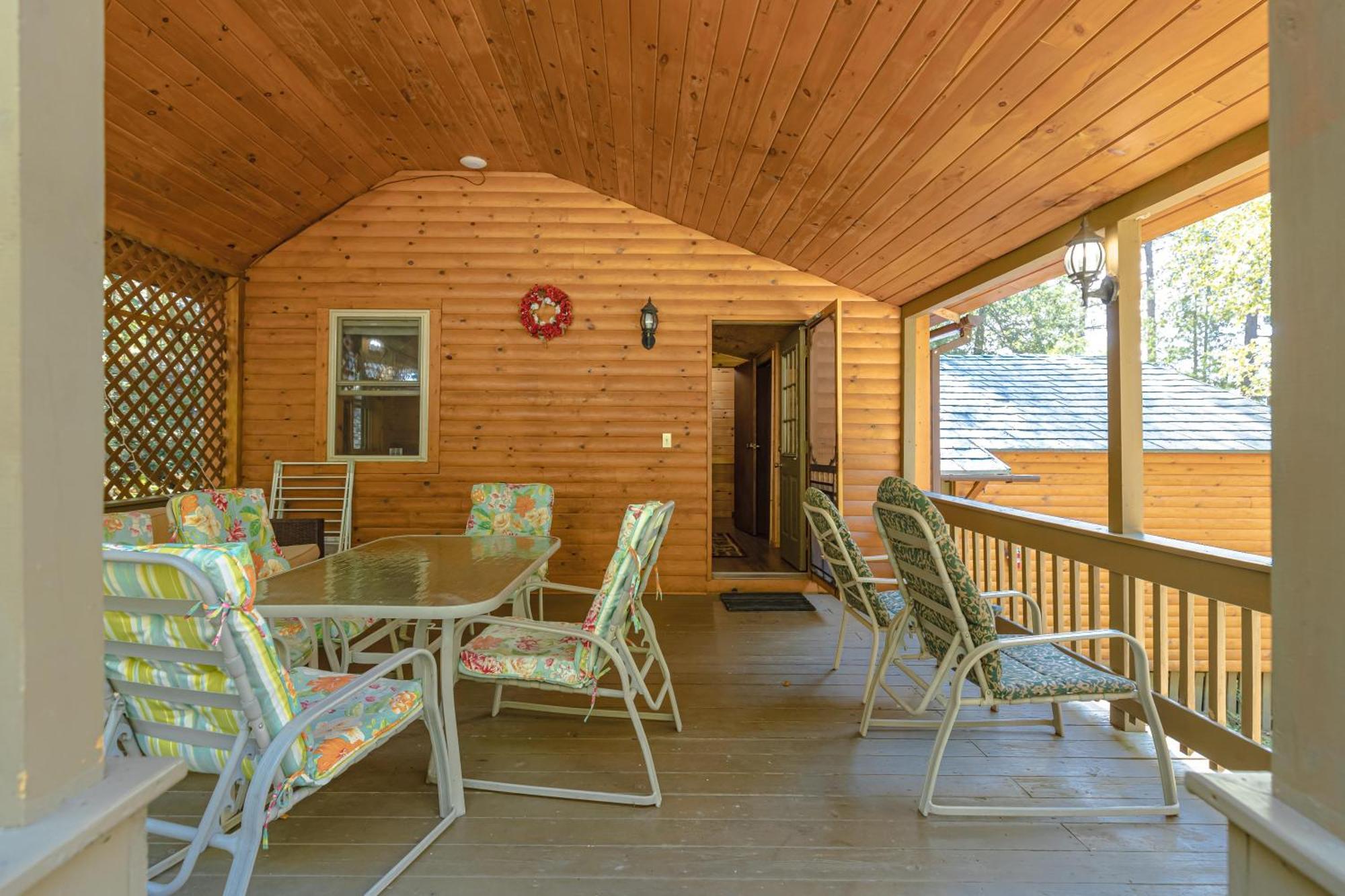 Motel Long Lake And Cottages Екстериор снимка