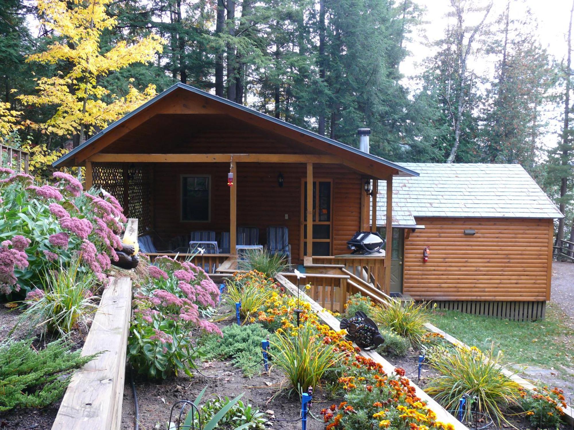 Motel Long Lake And Cottages Екстериор снимка